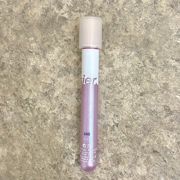 Eye set: Glossier Lidstar in Lily and Nyx Waterproof Eyeliner - Picture 5 of 7